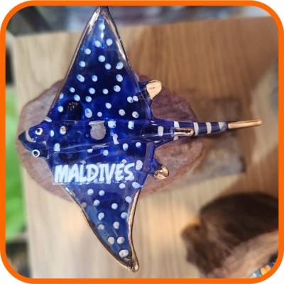 GLASS SEA ANIMAL PAINTED W/WOOD BASE SMALL - SPOTTED EAGLE RAY